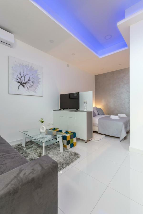 Twins Apartment Split